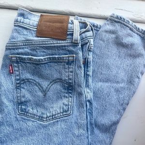 Levi's Light Wash Wedgie Jean